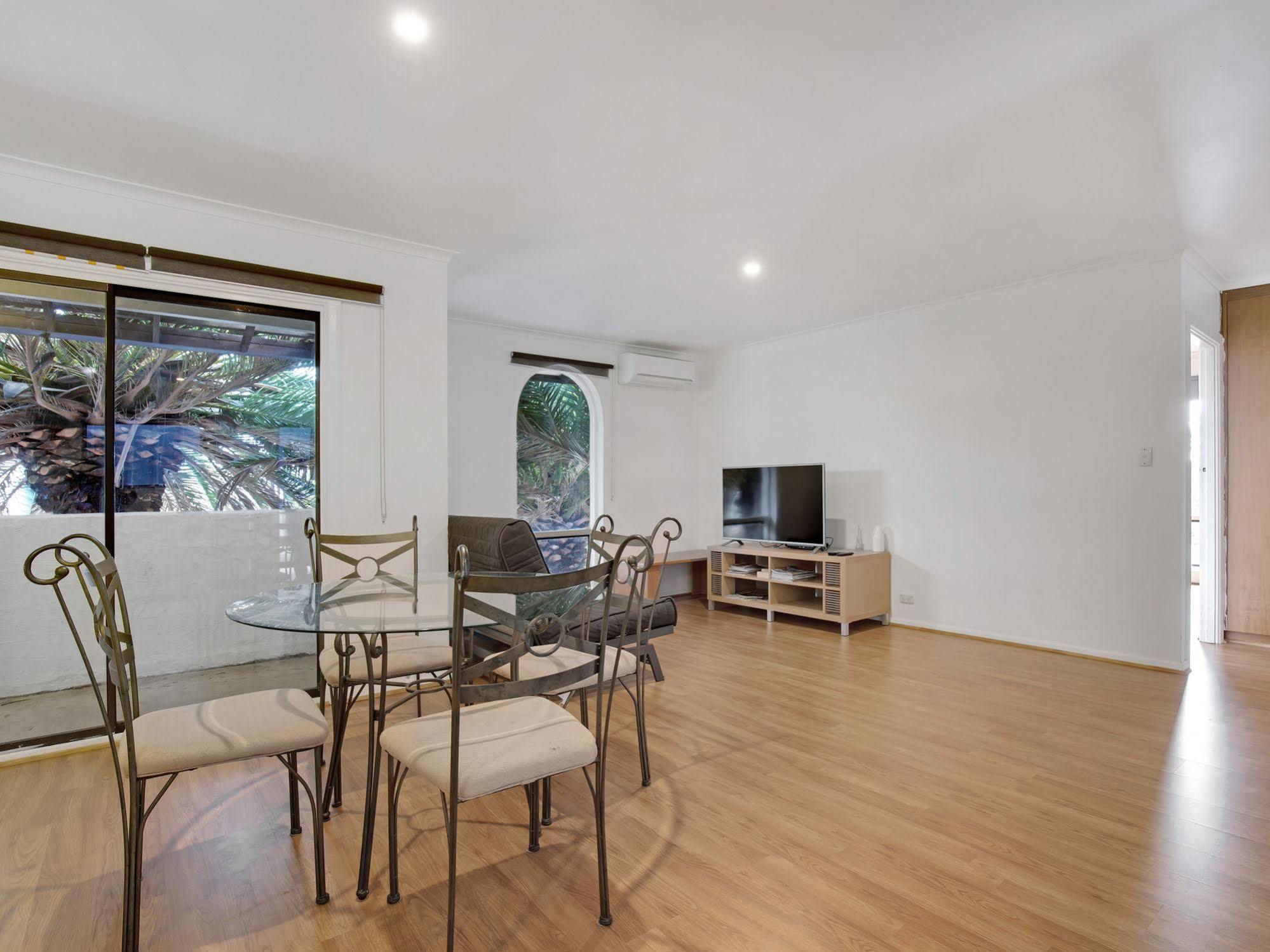 Adelaide Holiday Homes Екстериор снимка